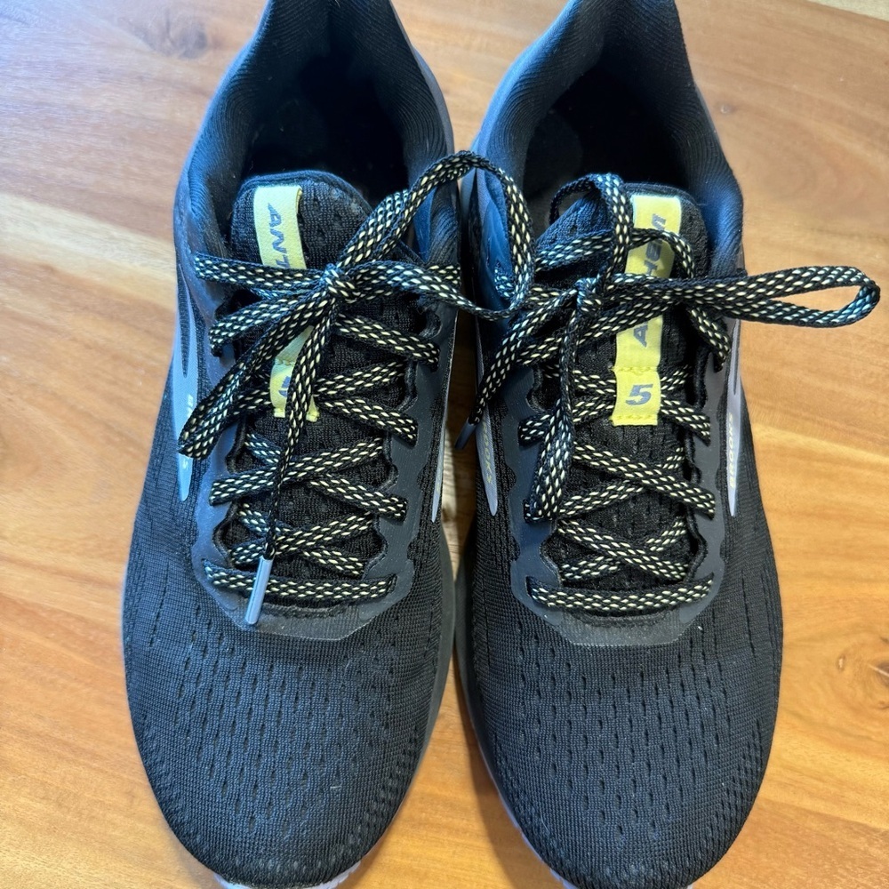 Brooks Women’s Anthem 5 Neutral Running Shoe - Picture 7 of 9